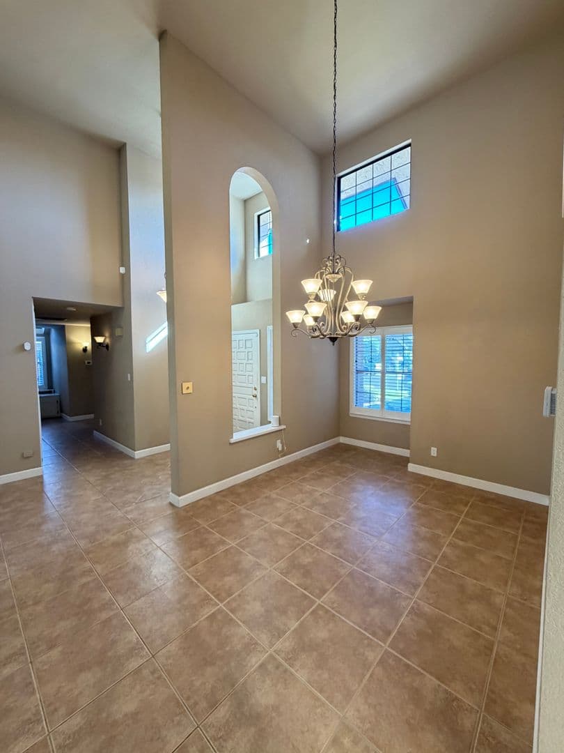 Lodi House: 1433 Keagle Way