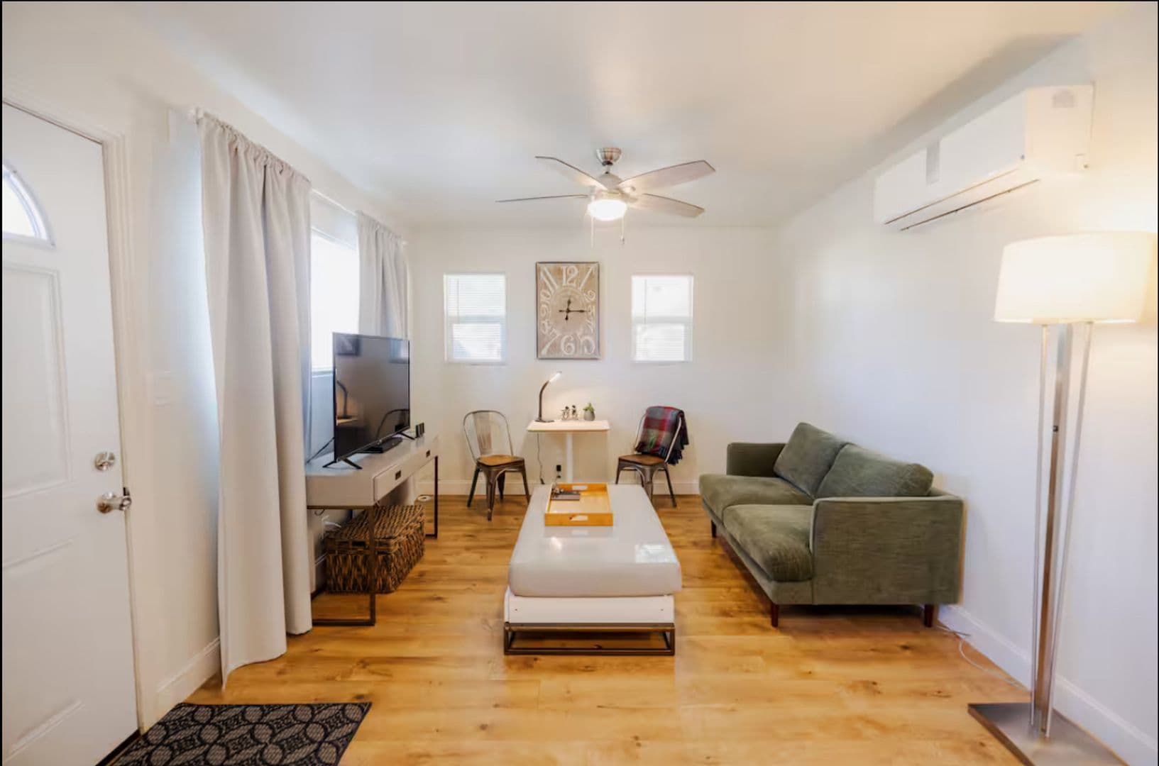 Stockton House: 3731 Michigan Ave. #B
