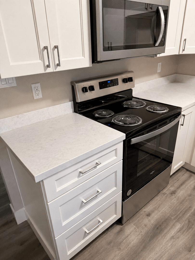 Lodi Apartment: 423 W. Elm St
