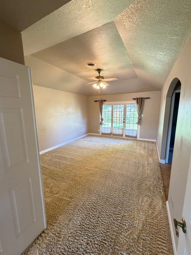 Lodi House: 1433 Keagle Way