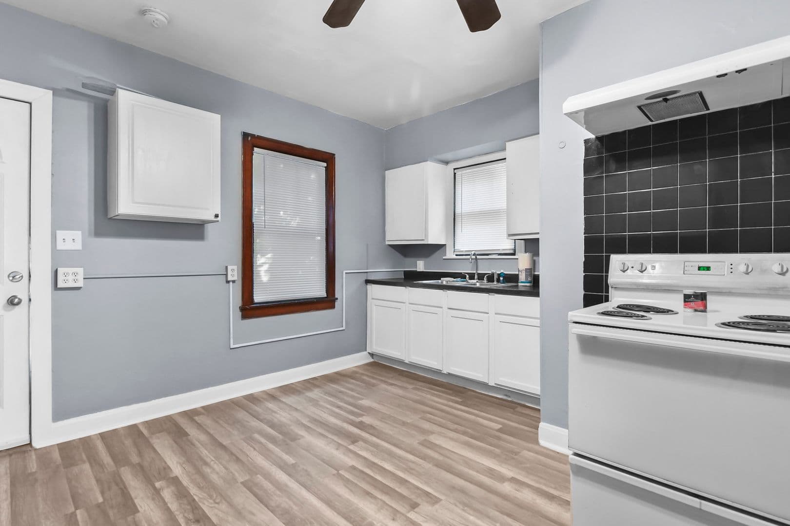 Springfield Apartment: 708 S. 15th St.