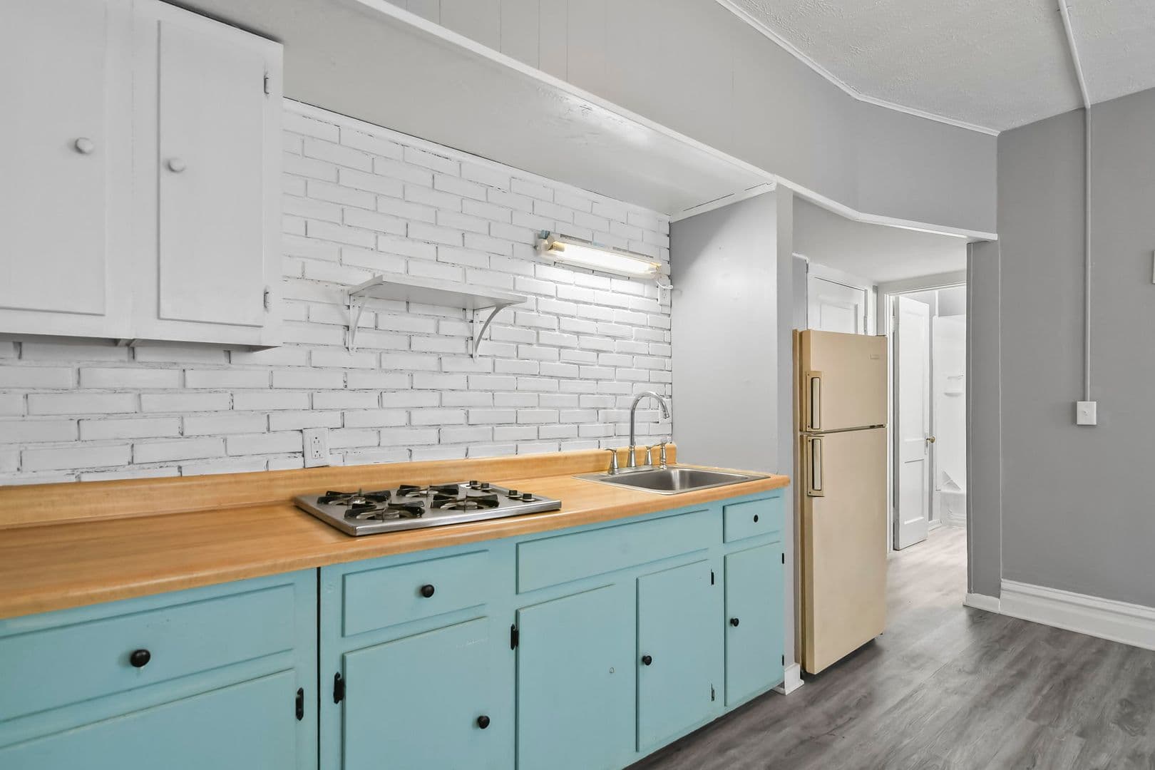 Springfield Apartment: 1301 Whittier Ave