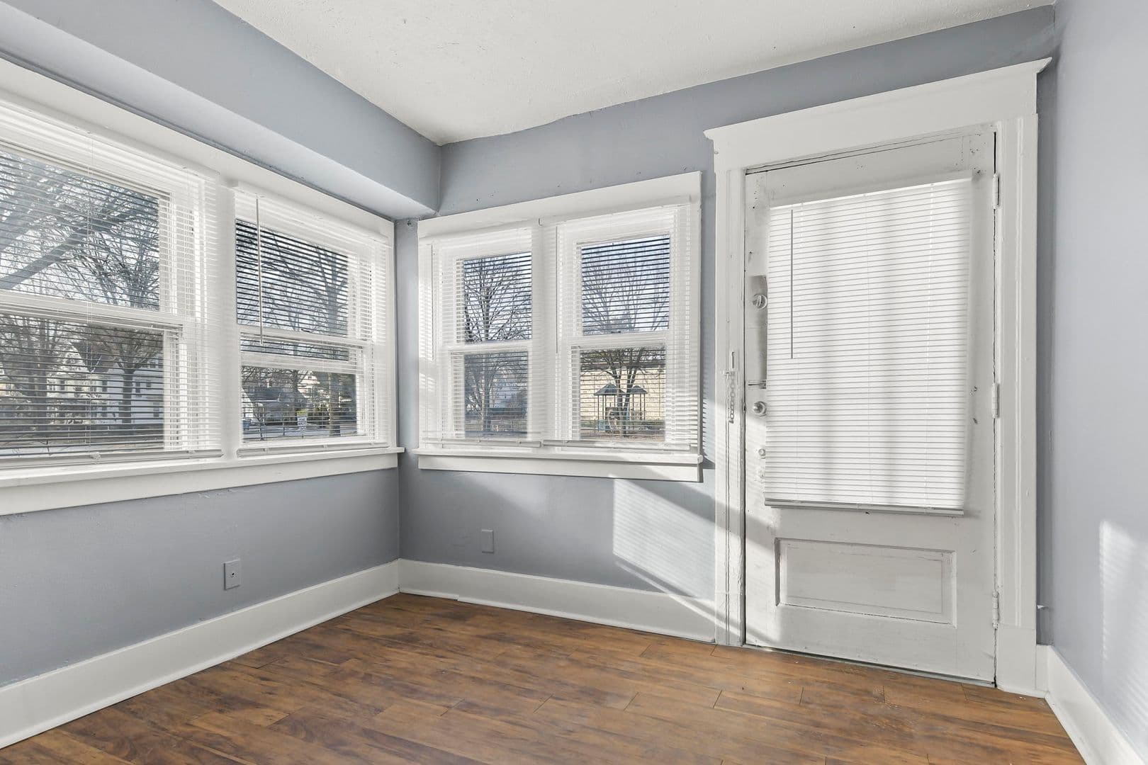 Springfield Apartment: 720 W Edwards St