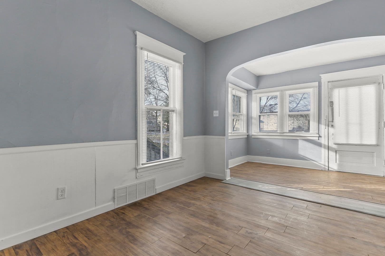 Springfield Apartment: 720 W Edwards St