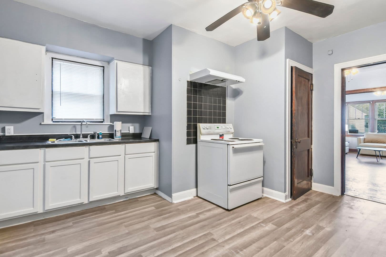 Springfield Apartment: 708 S. 15th St.