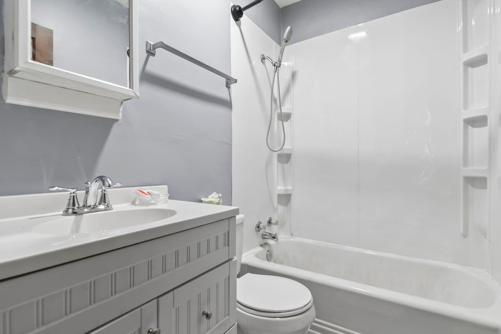 Springfield Apartment: 708 S. 15th St.