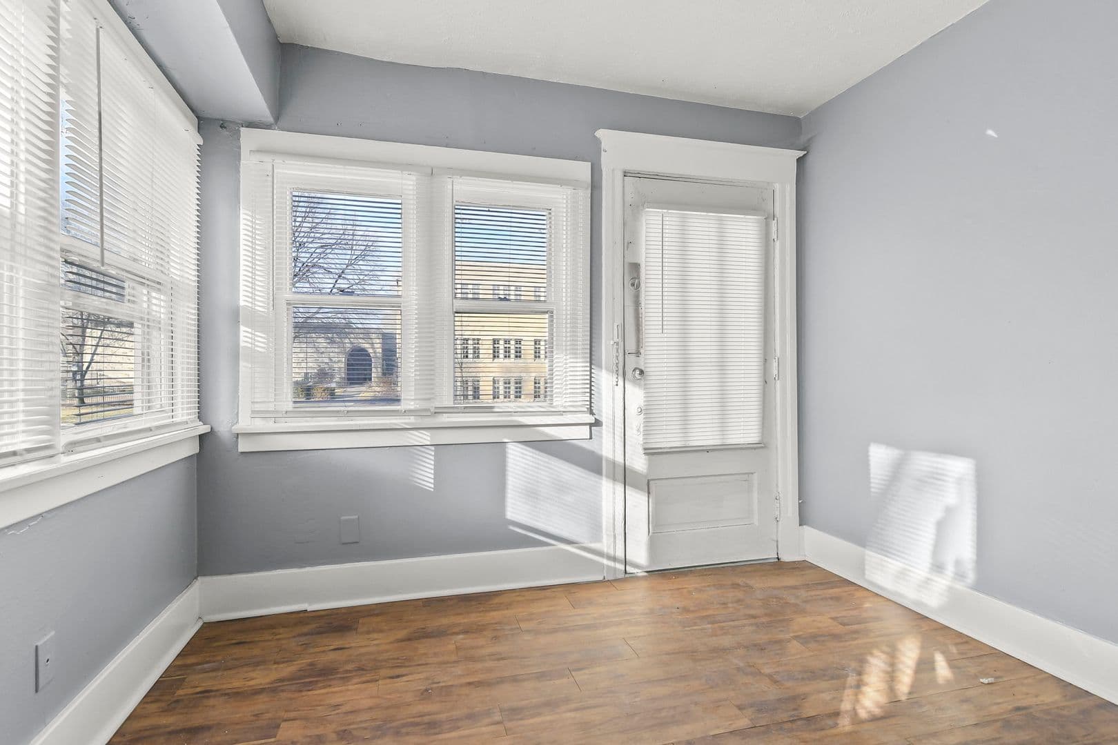 Springfield Apartment: 720 W Edwards St
