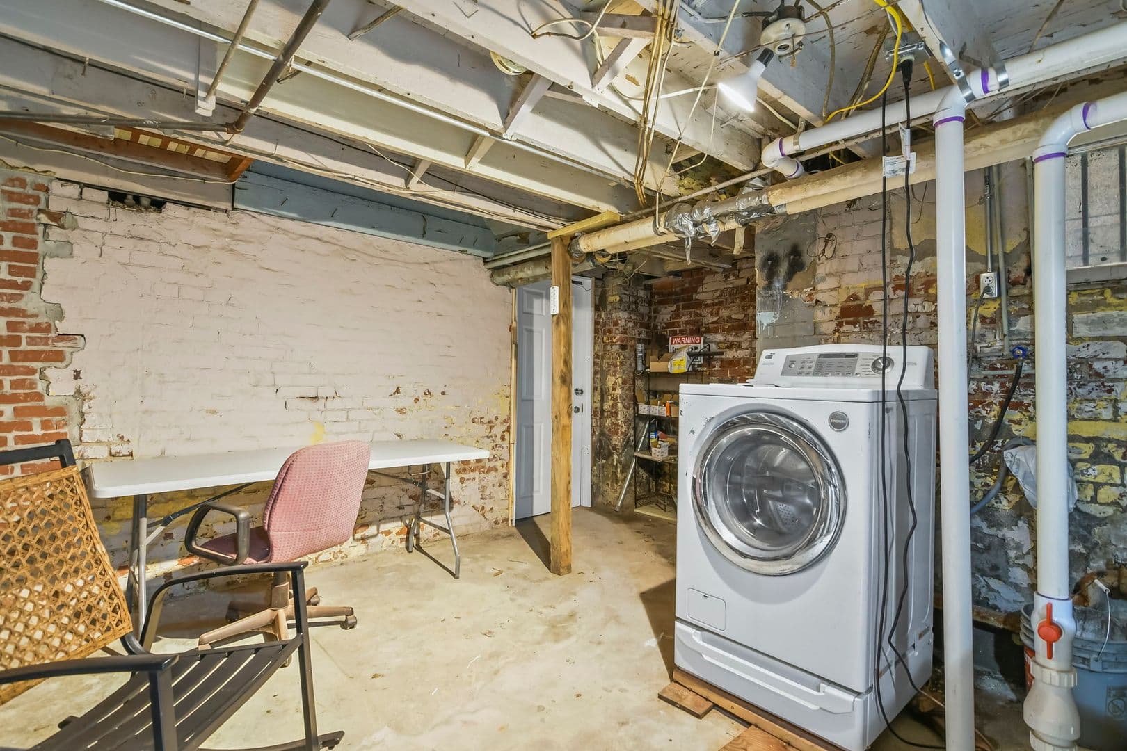 Springfield Apartment: 1301 Whittier Ave