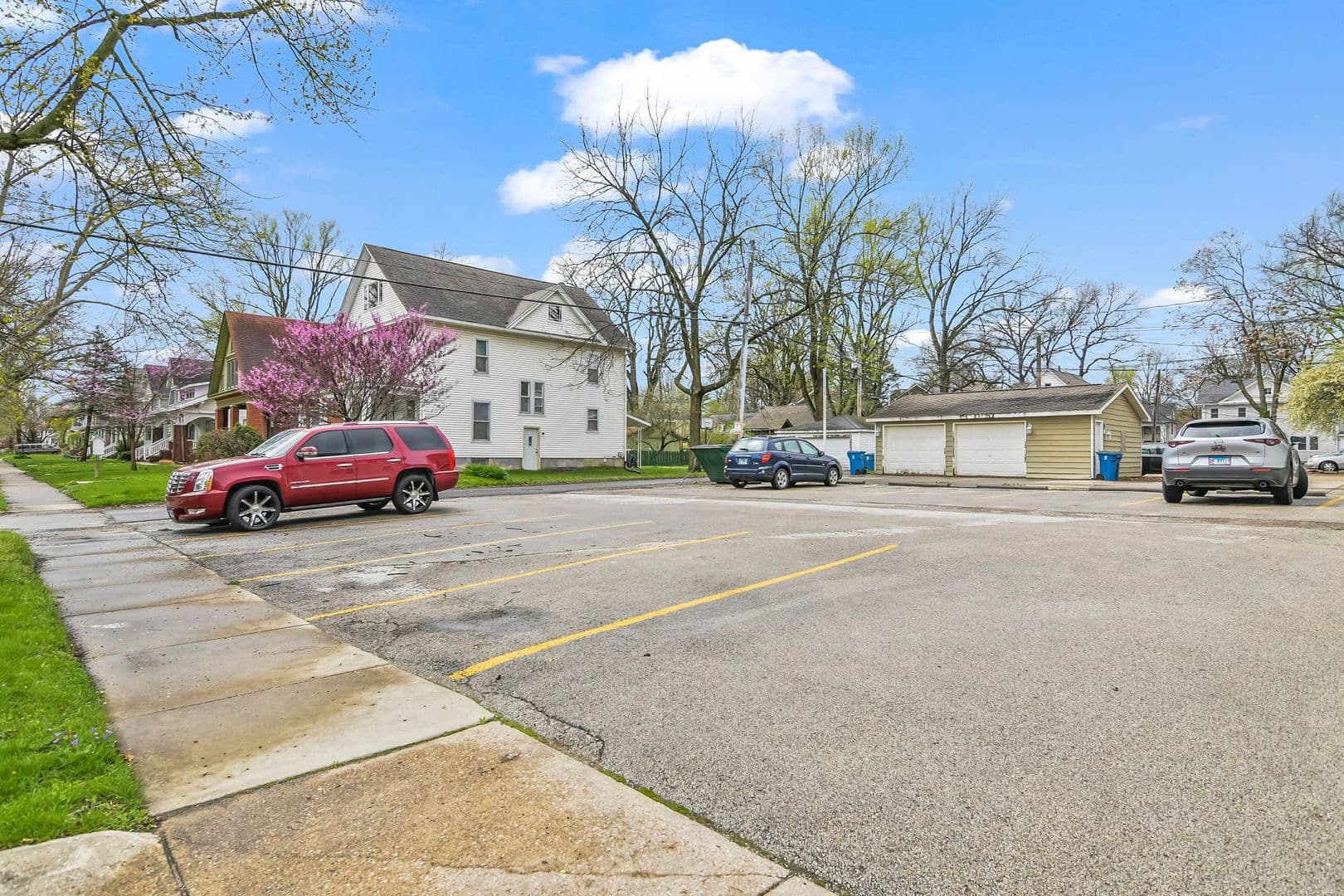Springfield Apartment: 1301 Whittier Ave