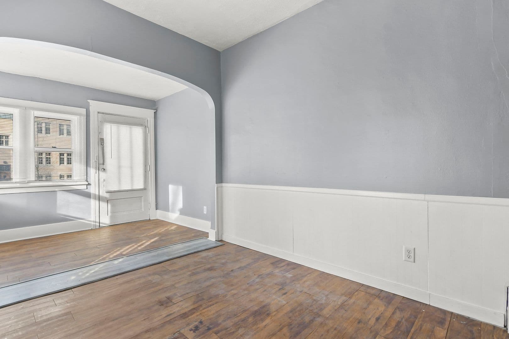 Springfield Apartment: 720 W Edwards St