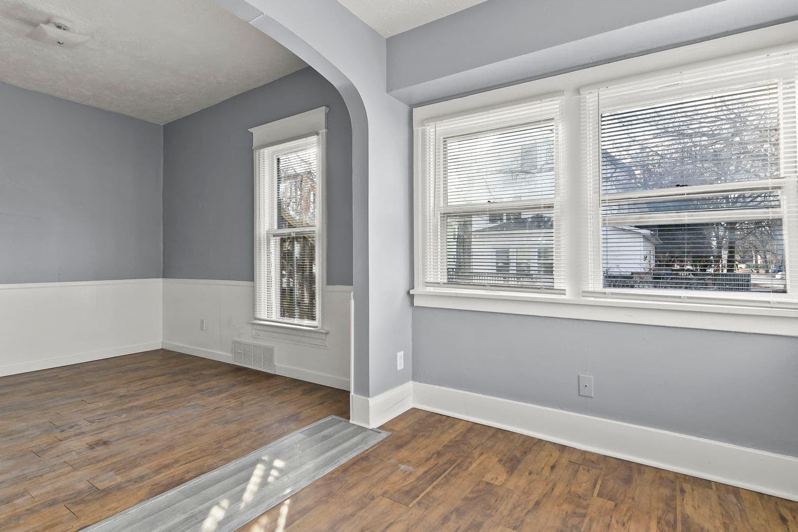 Springfield Apartment: 720 W Edwards St