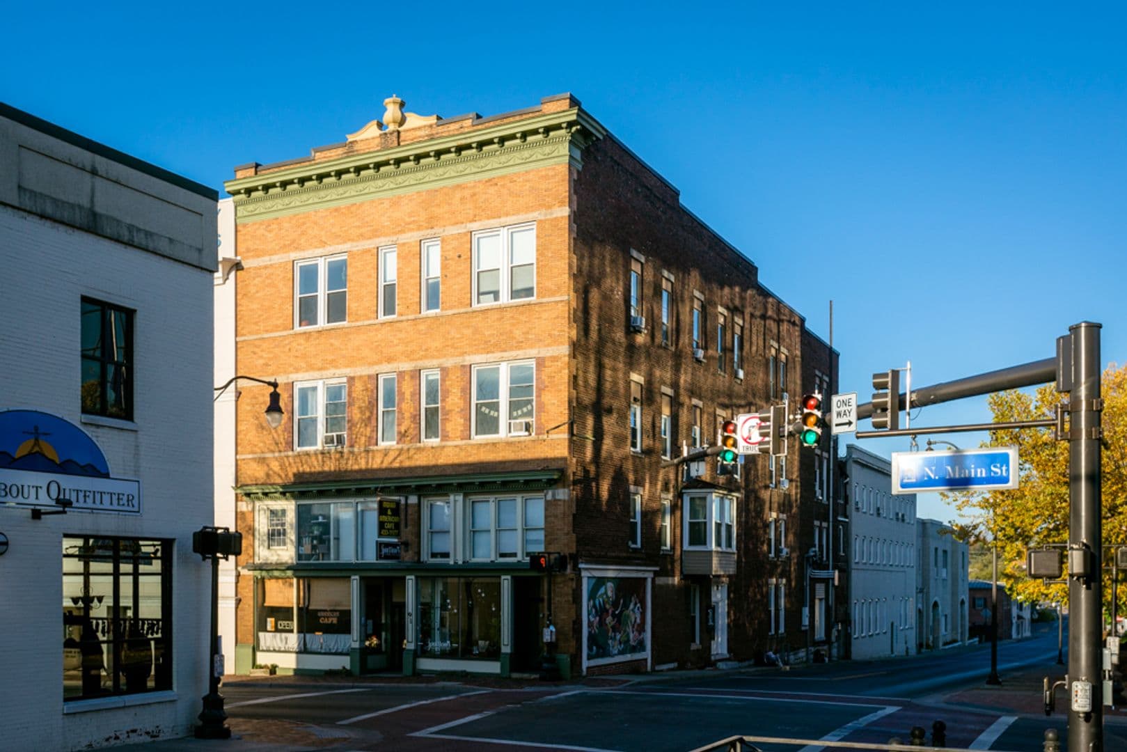 Harrisonburg Apartment: 91-95 N. Main St.