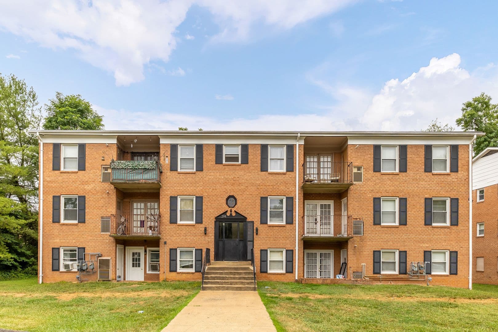 Warrenton Apartment: 394-404 Jackson St