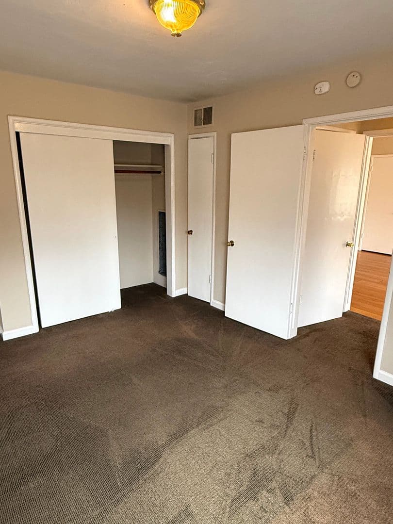 Oakland Apartment: 2201 Carroll Street