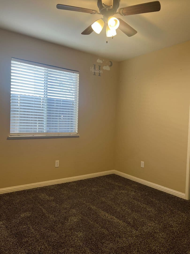Bakersfield House: 4326 Stride Way
