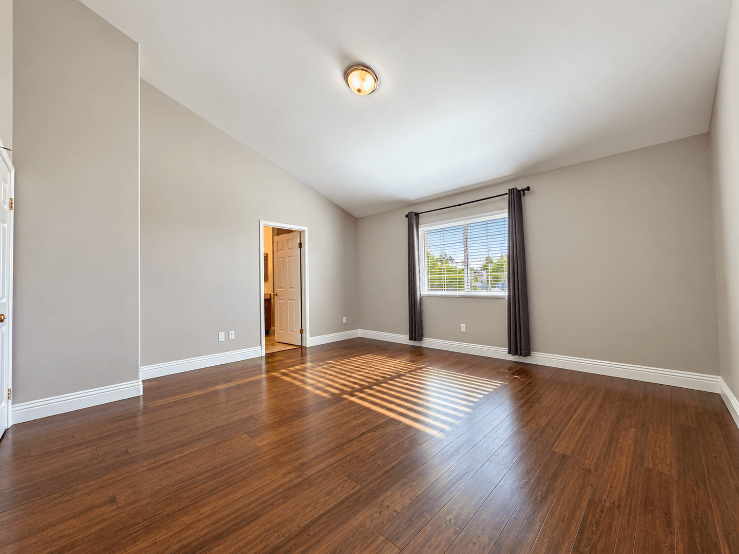 Bakersfield House: 5504 Mar Grande Drive