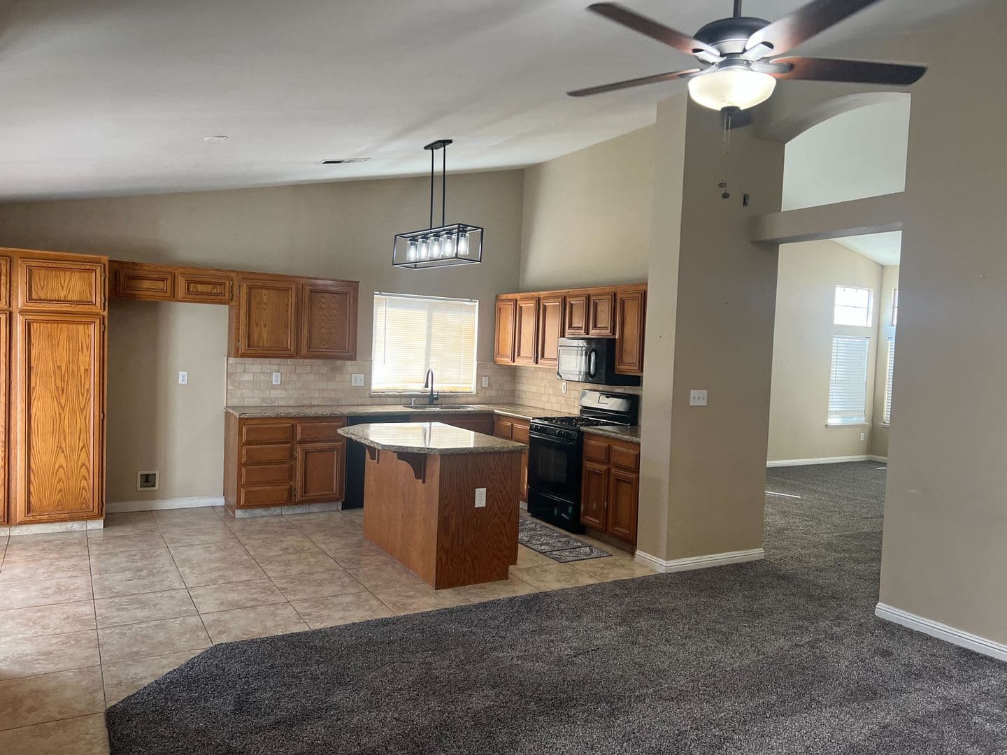 Bakersfield House: 4326 Stride Way