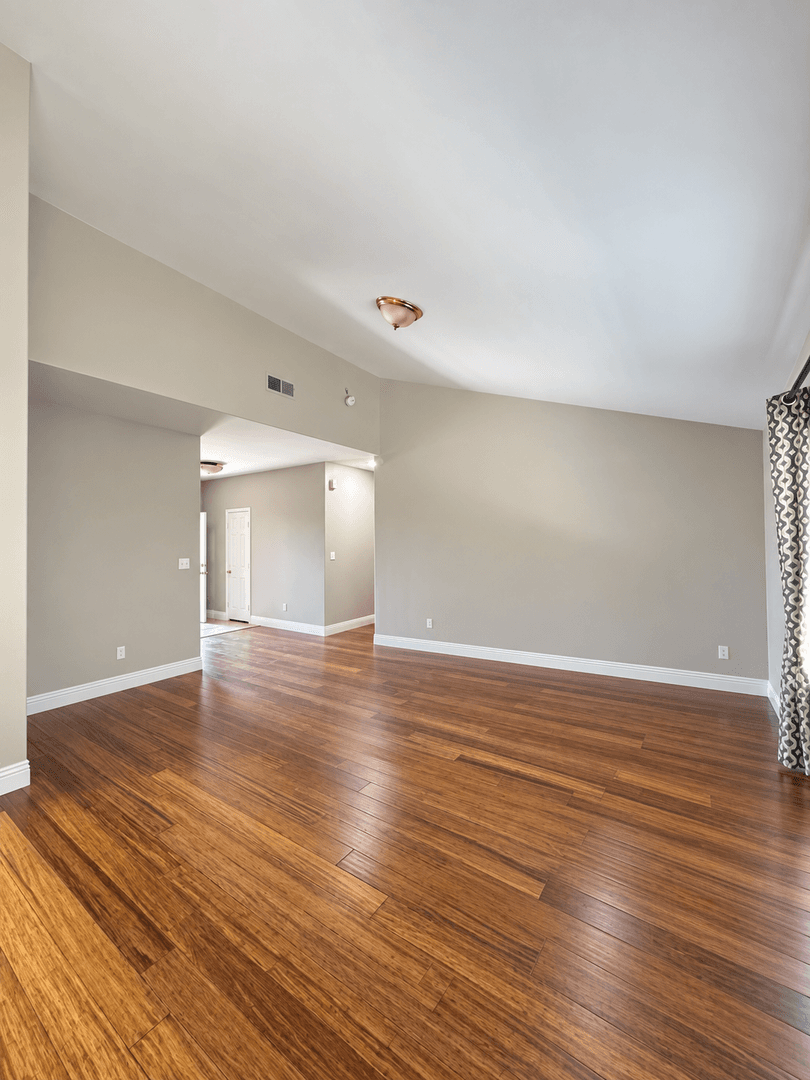 Bakersfield House: 5504 Mar Grande Drive