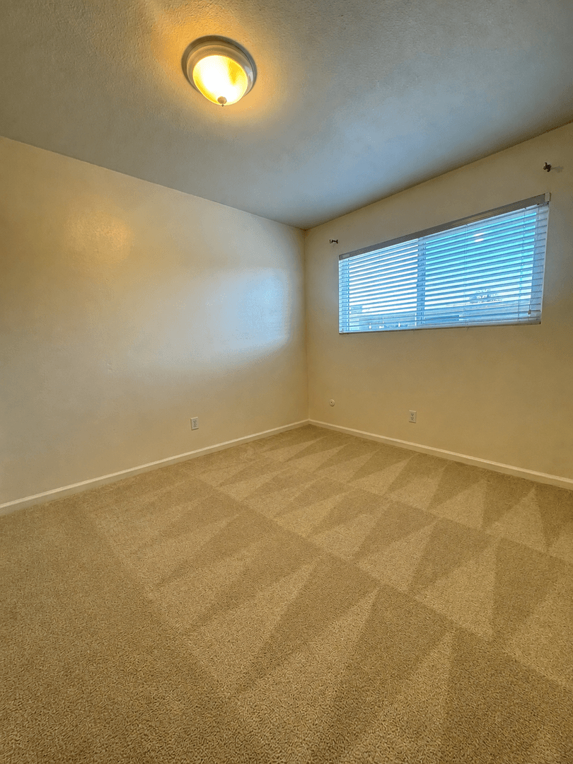 Bakersfield House: 609 Taylor St
