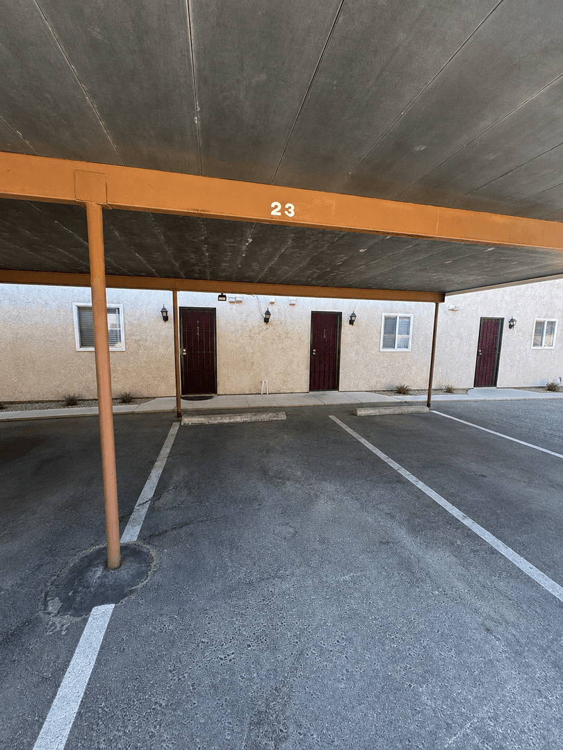 Bakersfield House: 609 Taylor St