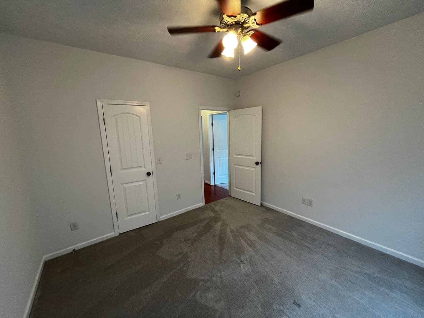 Columbus House: 7013 Imperial Way