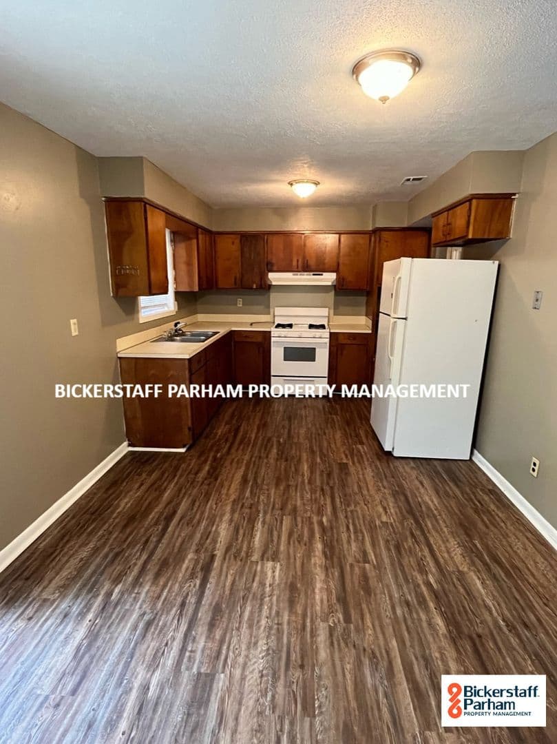 Columbus House: 751 Baxley Way