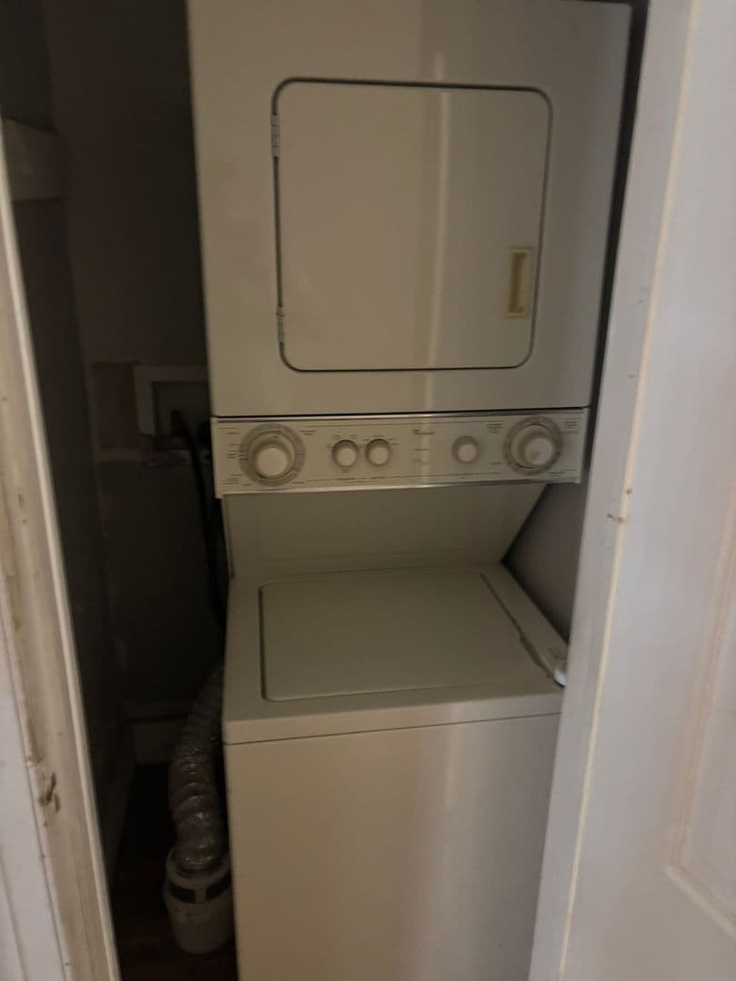 Columbus Apartment: 1219 Eberhart Avenue
