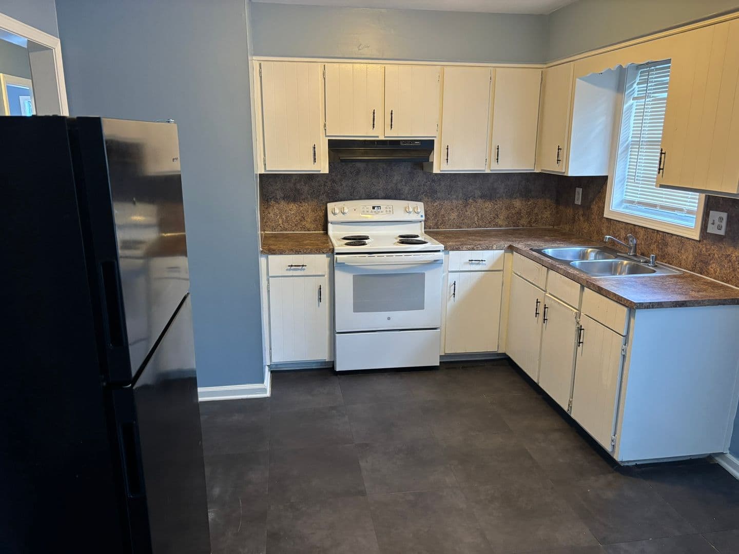 Columbus House: 4518 Moline Avenue