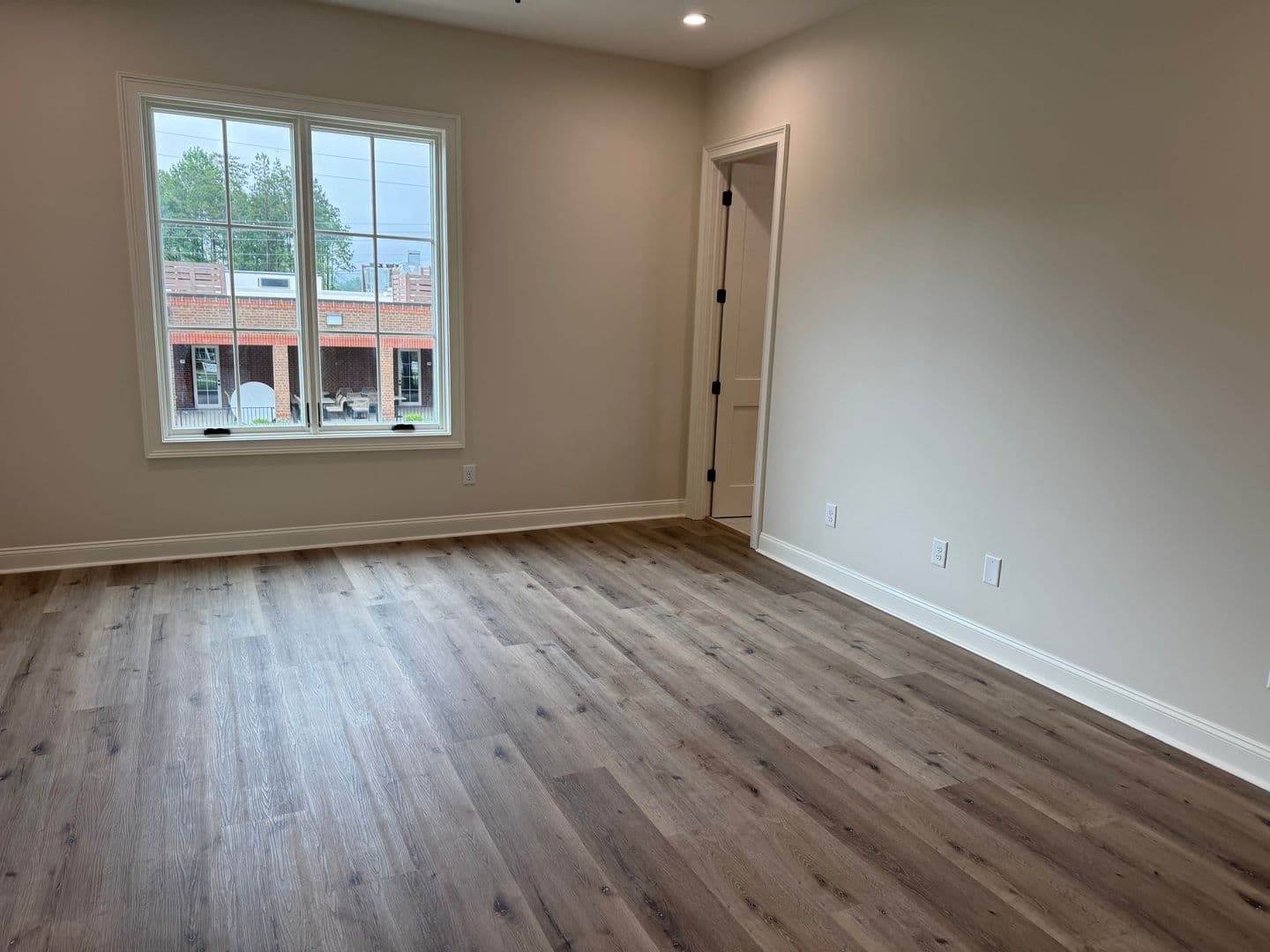 Columbus Apartment: 6801 River Rd