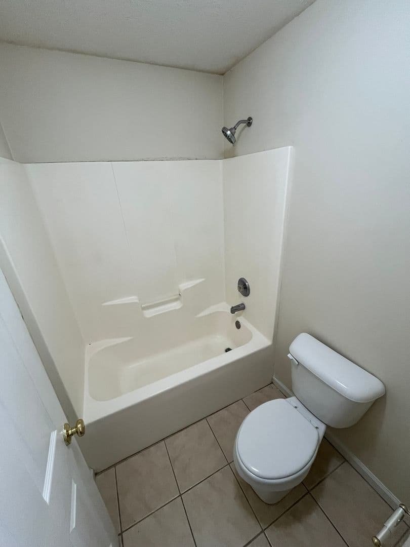 Hamilton House: 130 Mobley Court