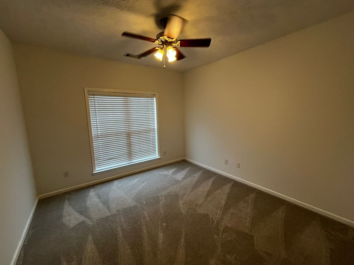 Columbus House: 7013 Imperial Way