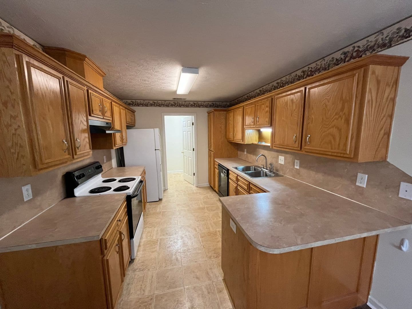 Hamilton House: 130 Mobley Court