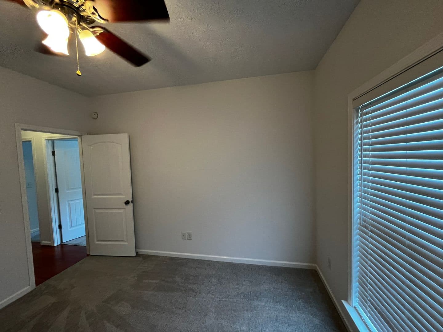Columbus House: 7013 Imperial Way