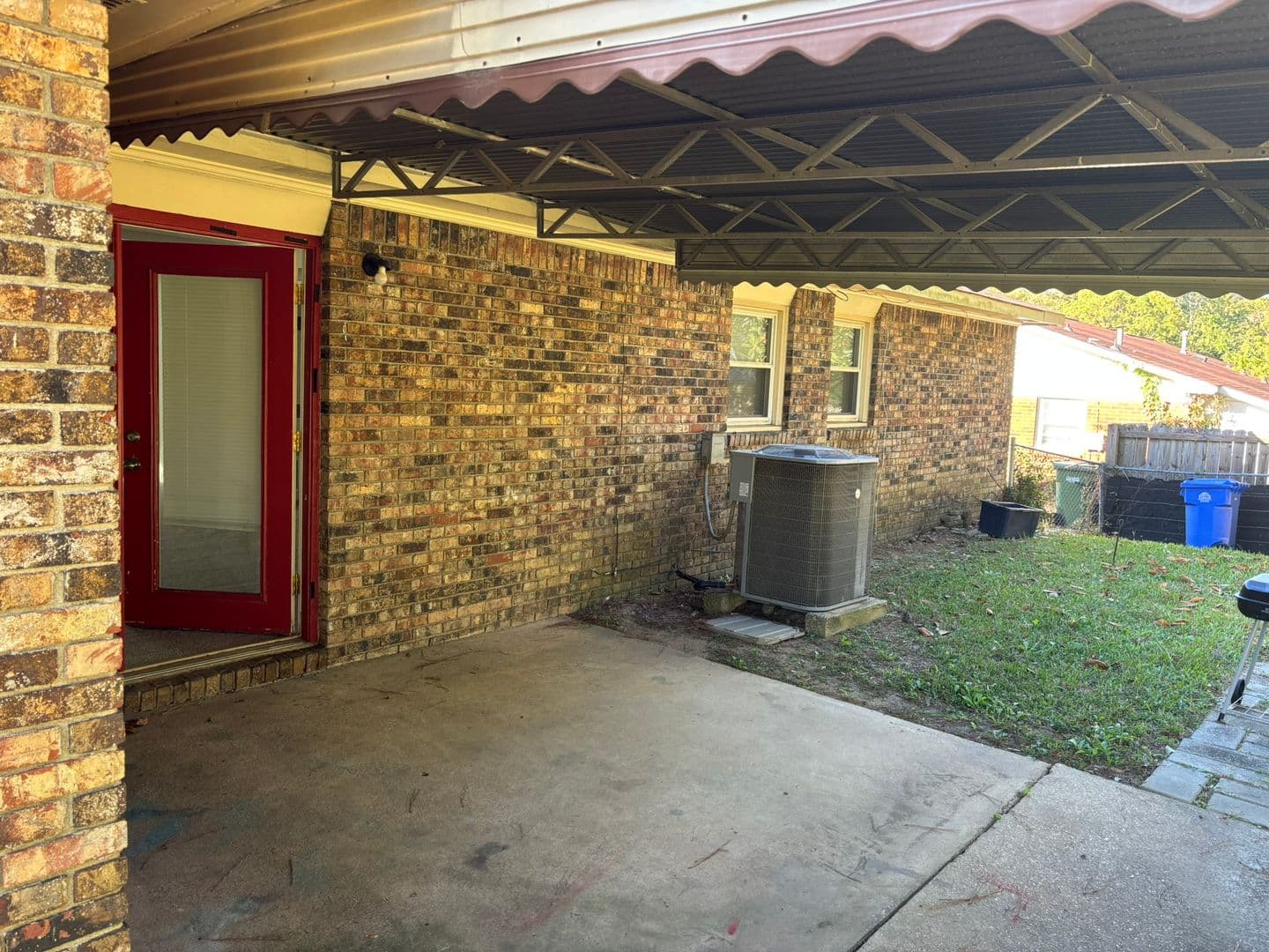 Columbus House: 4925 Foxfire Drive