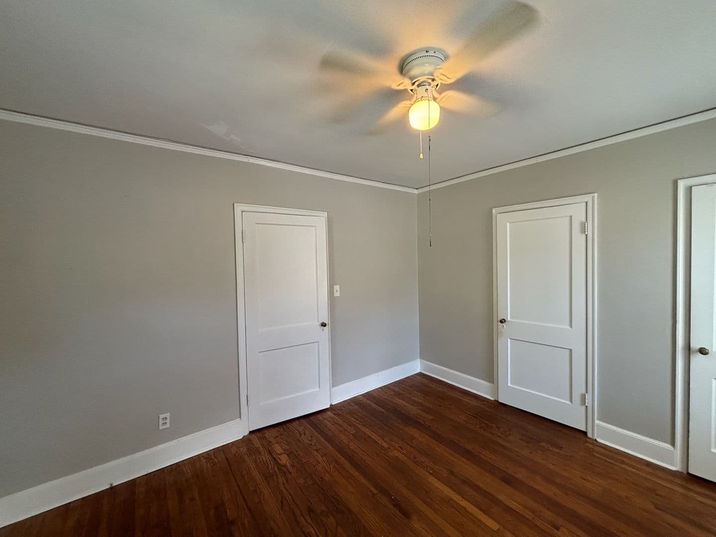 Columbus Apartment: 2606/2608 18th Avenue