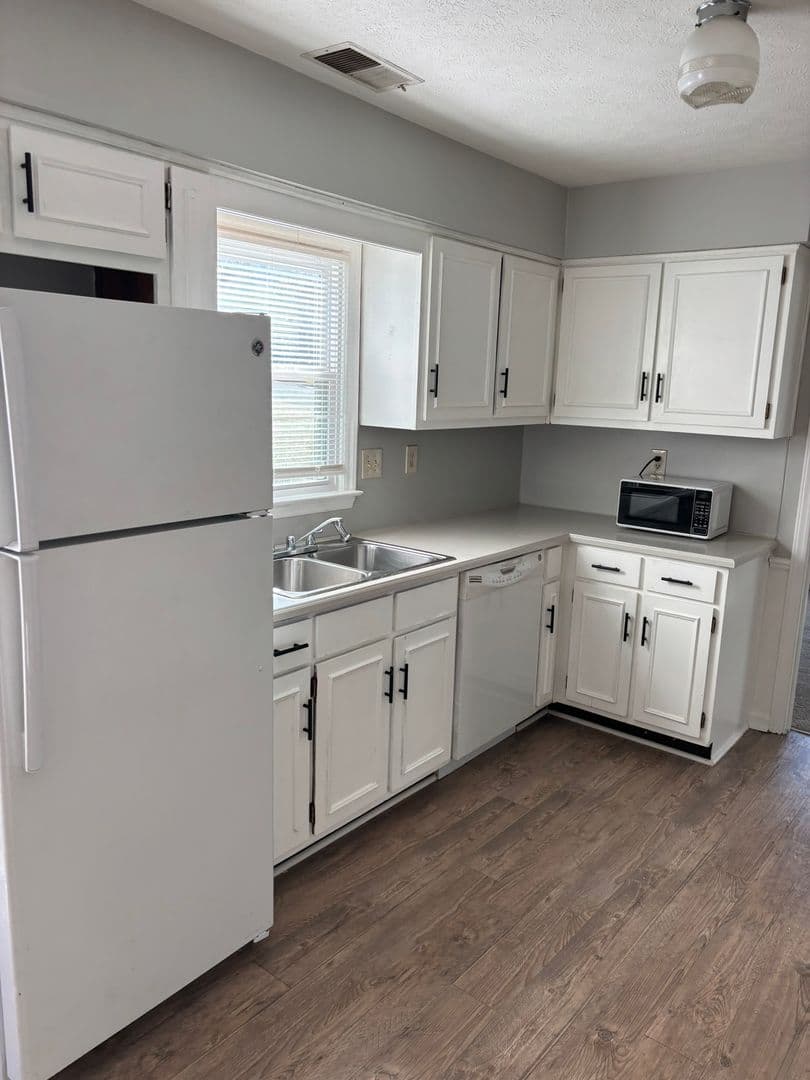 Columbus House: 4925 Foxfire Drive