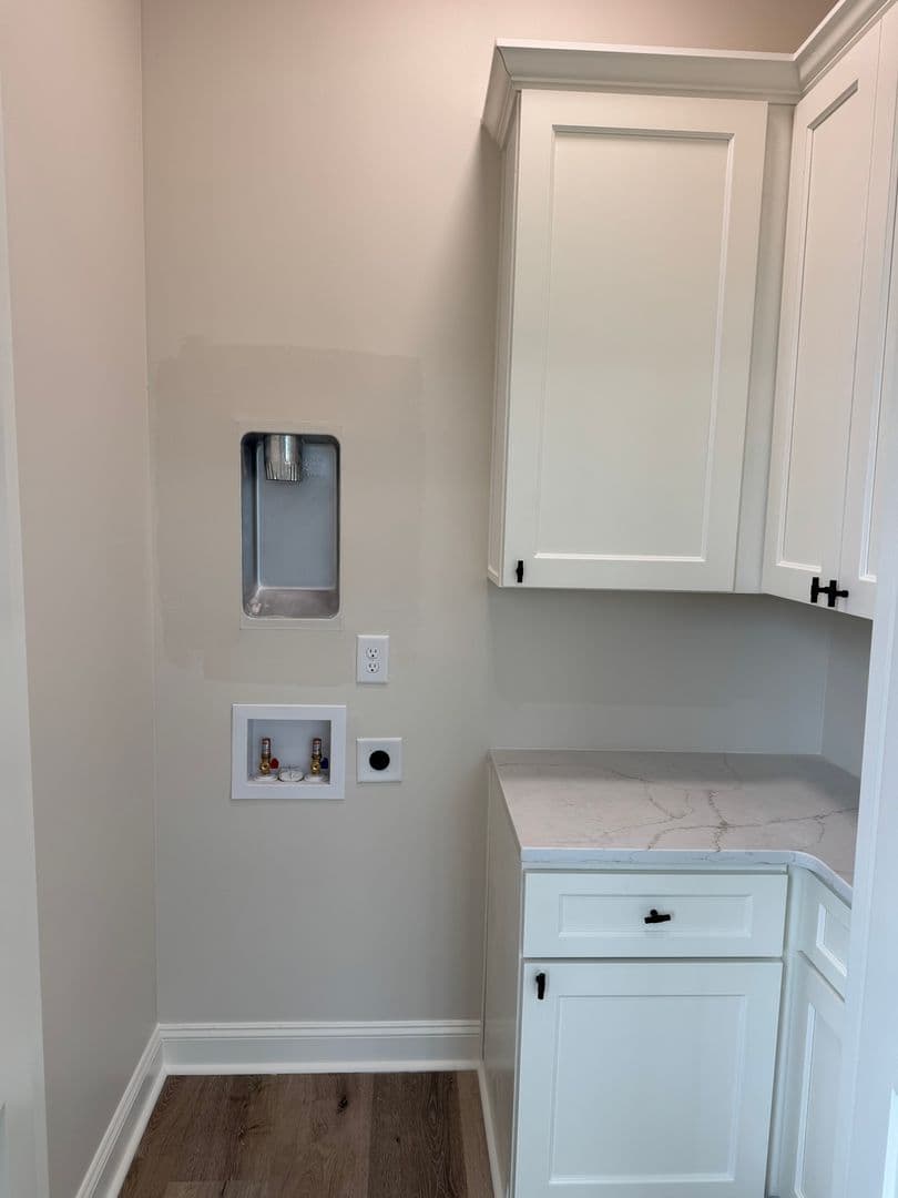Columbus Apartment: 6801 River Rd