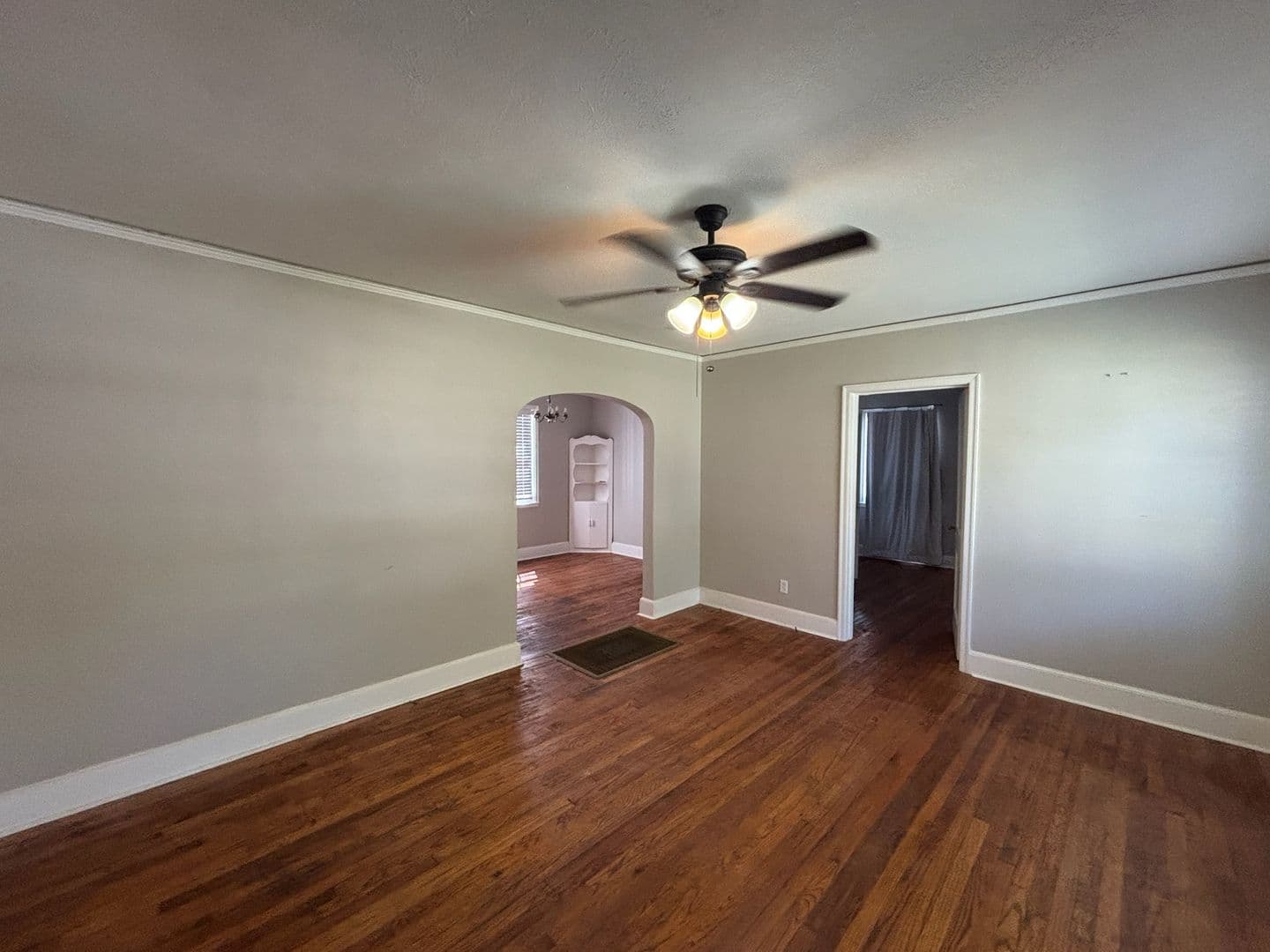 Columbus Apartment: 2606/2608 18th Avenue