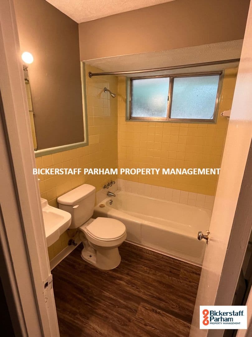Columbus House: 751 Baxley Way