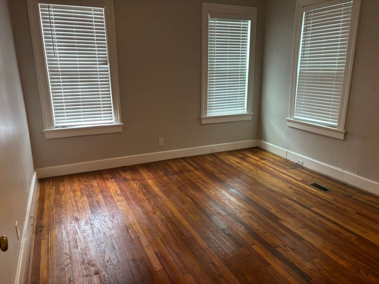 Columbus Apartment: 1219 Eberhart Avenue