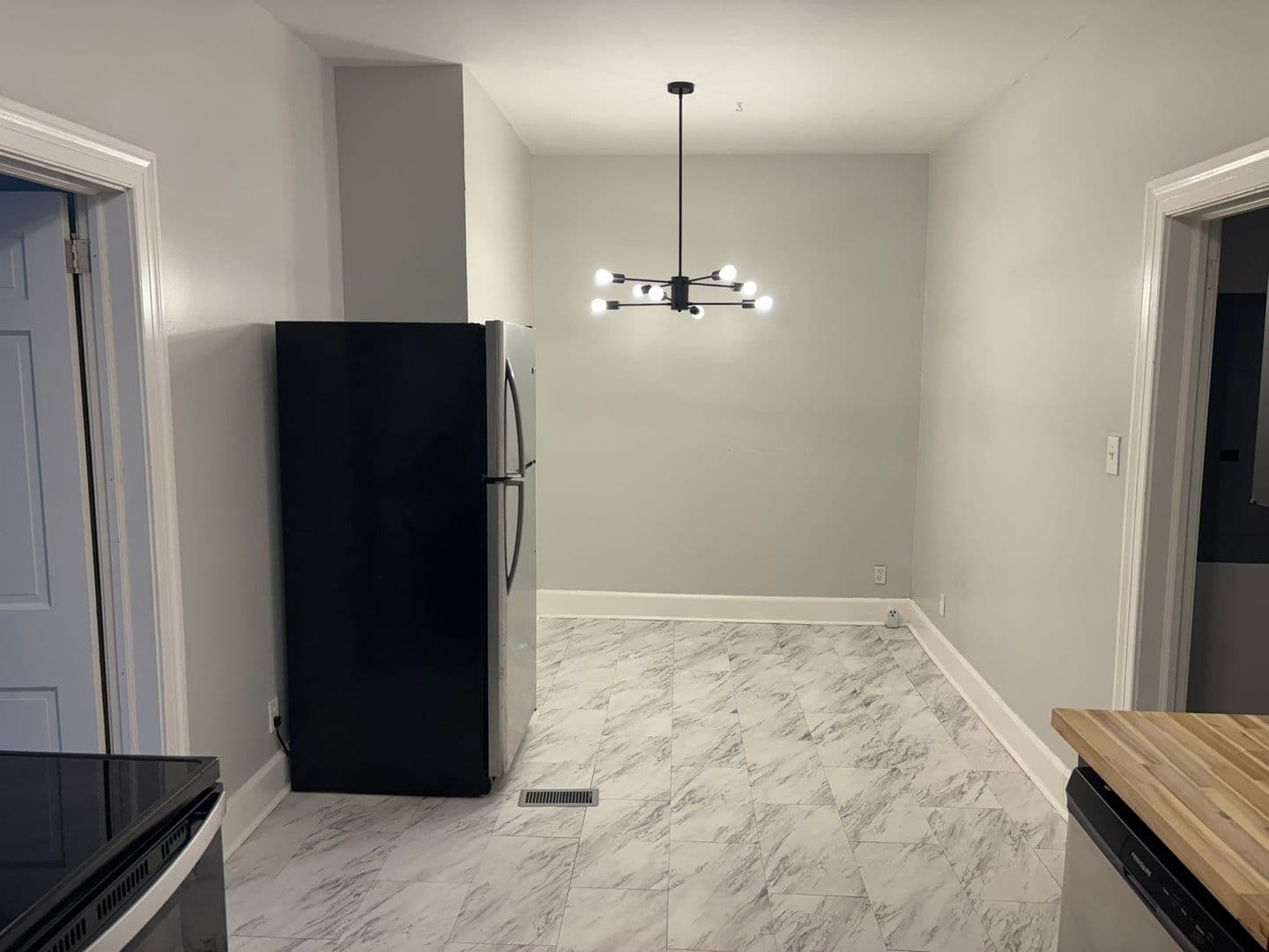 Columbus Apartment: 1219 Eberhart Avenue