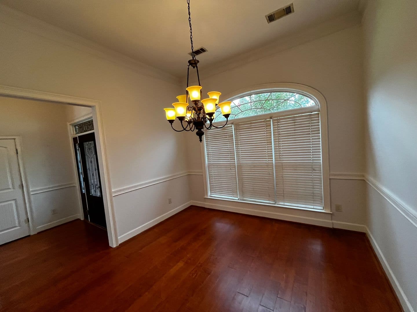 Columbus House: 7013 Imperial Way