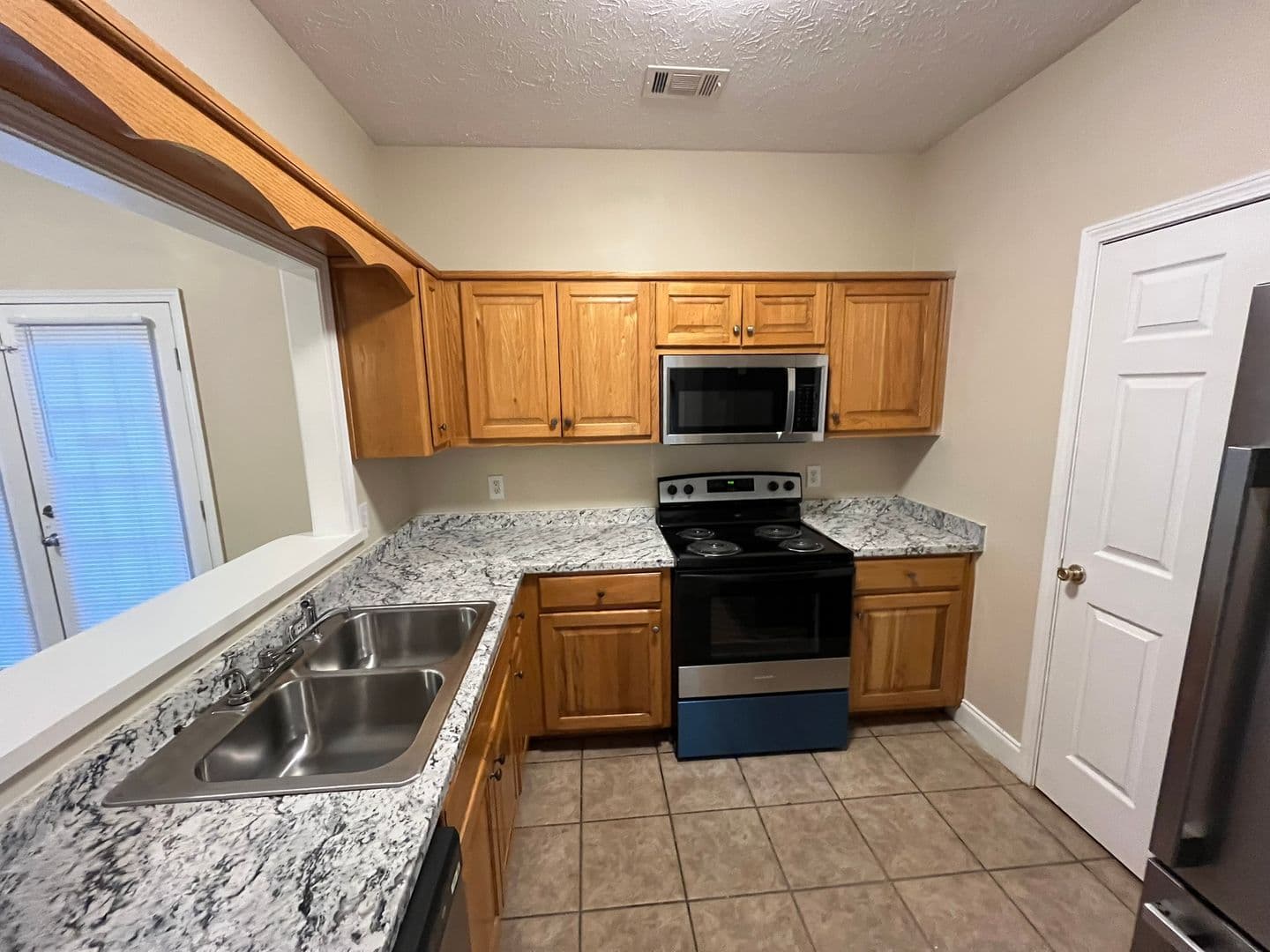 Columbus Apartment: 1346 Buena Vista Road