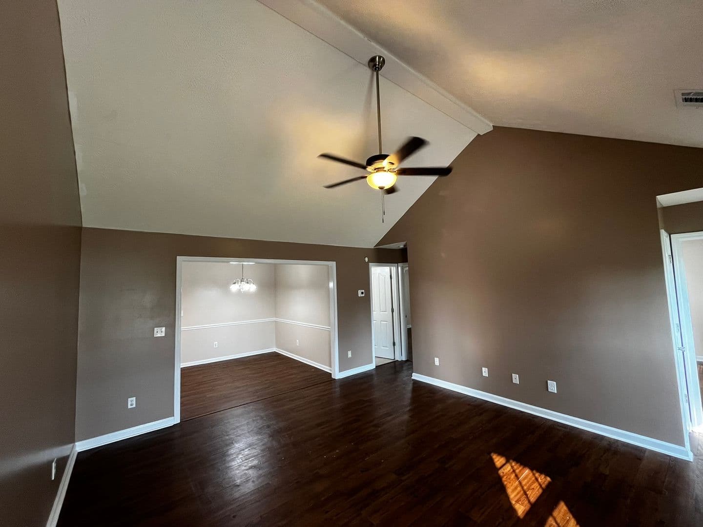 Phenix City House: 822 Lee Road 213