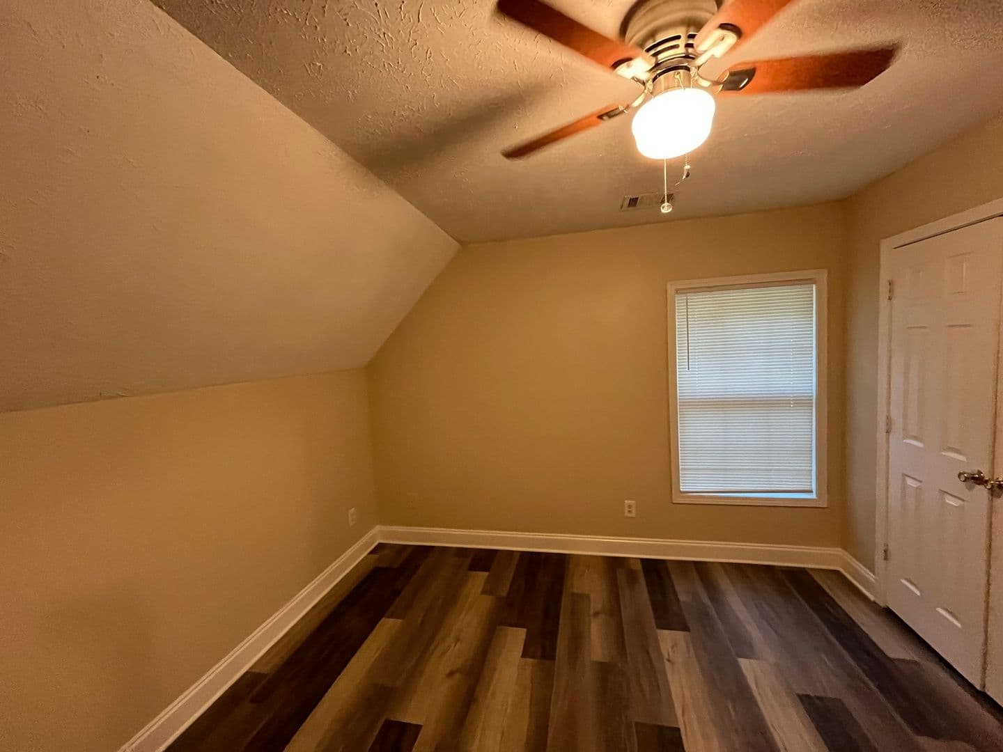 Columbus Apartment: 1346 Buena Vista Road