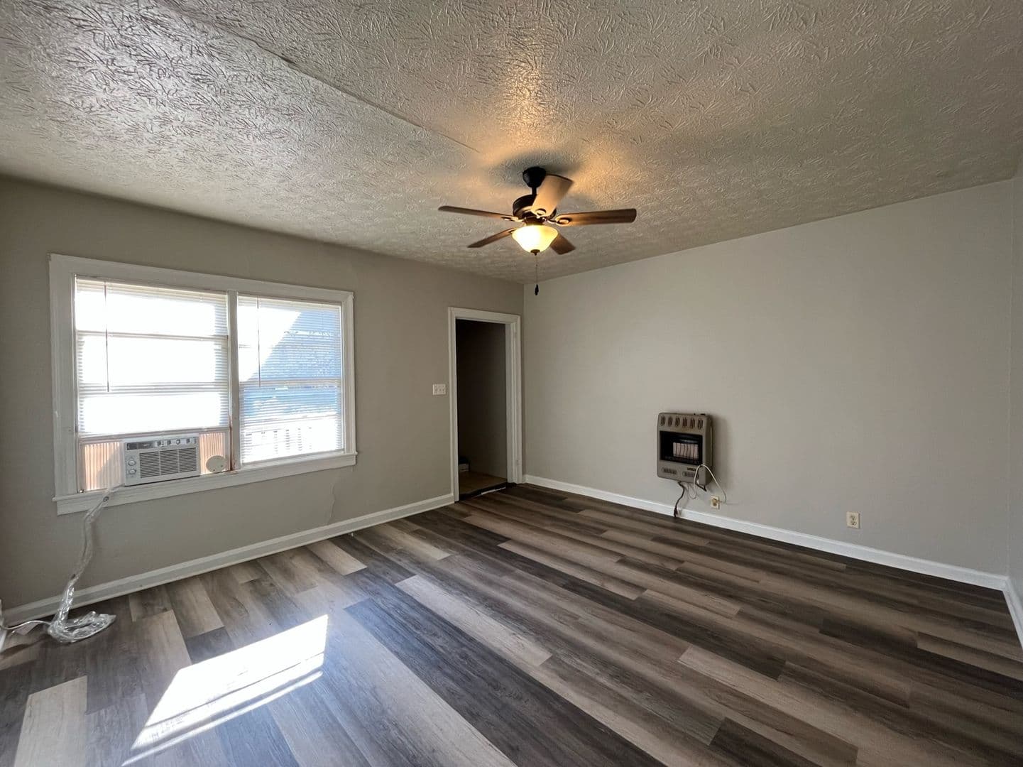 Columbus Apartment: 4317 Third Avenue