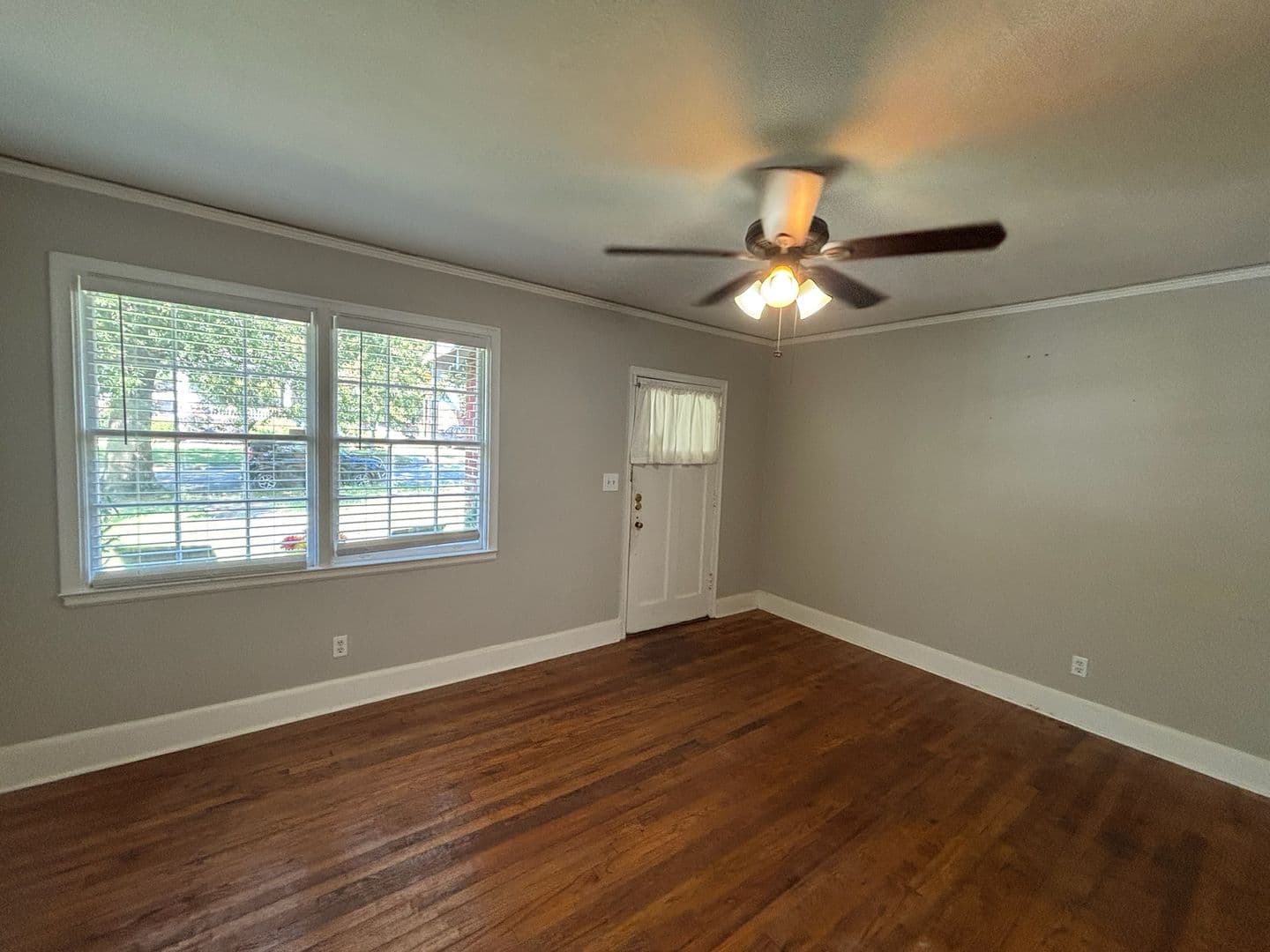 Columbus Apartment: 2606/2608 18th Avenue