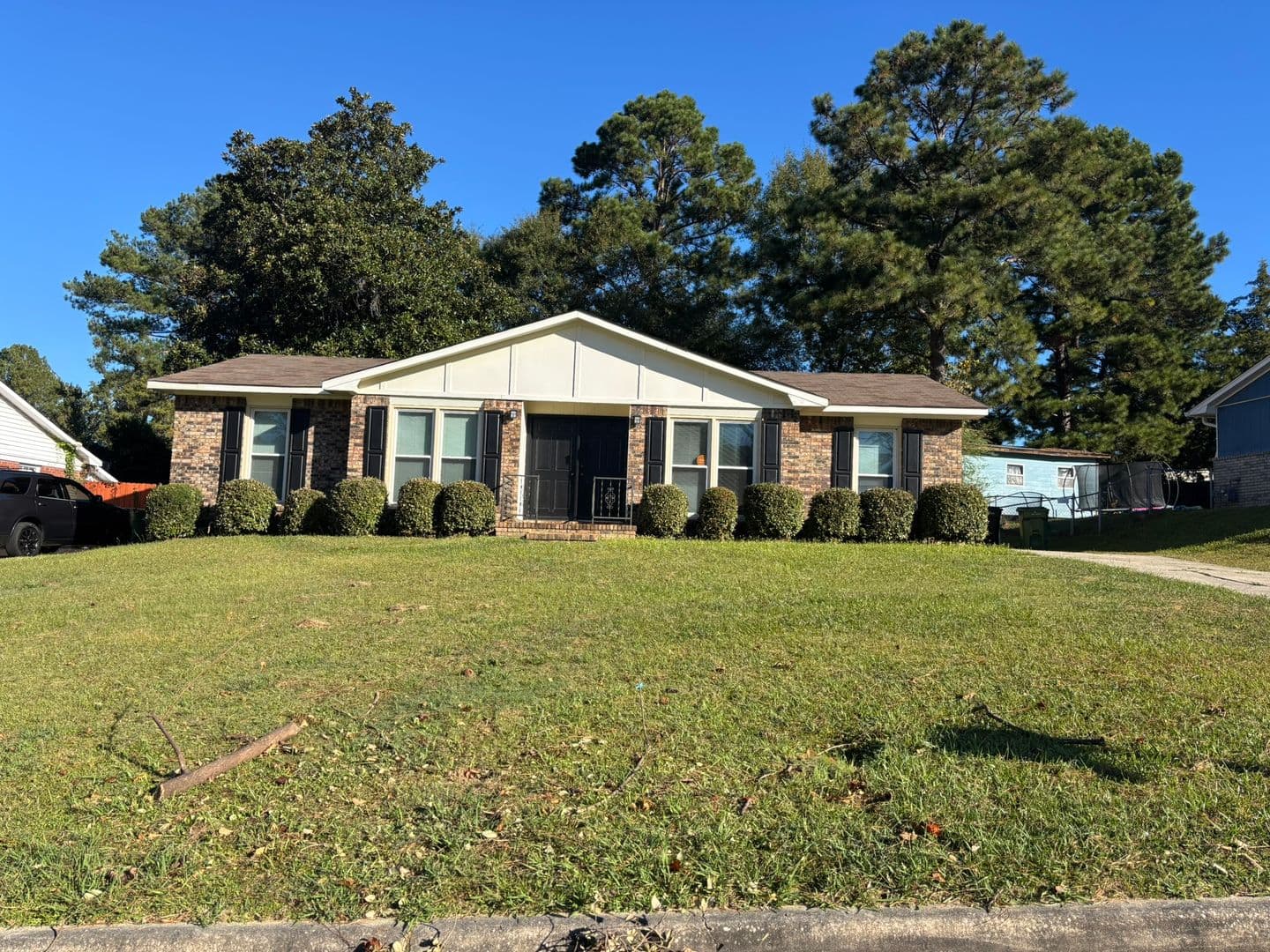 Columbus House: 4925 Foxfire Drive