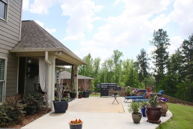 Columbus House: 7165 Bridgemill Drive