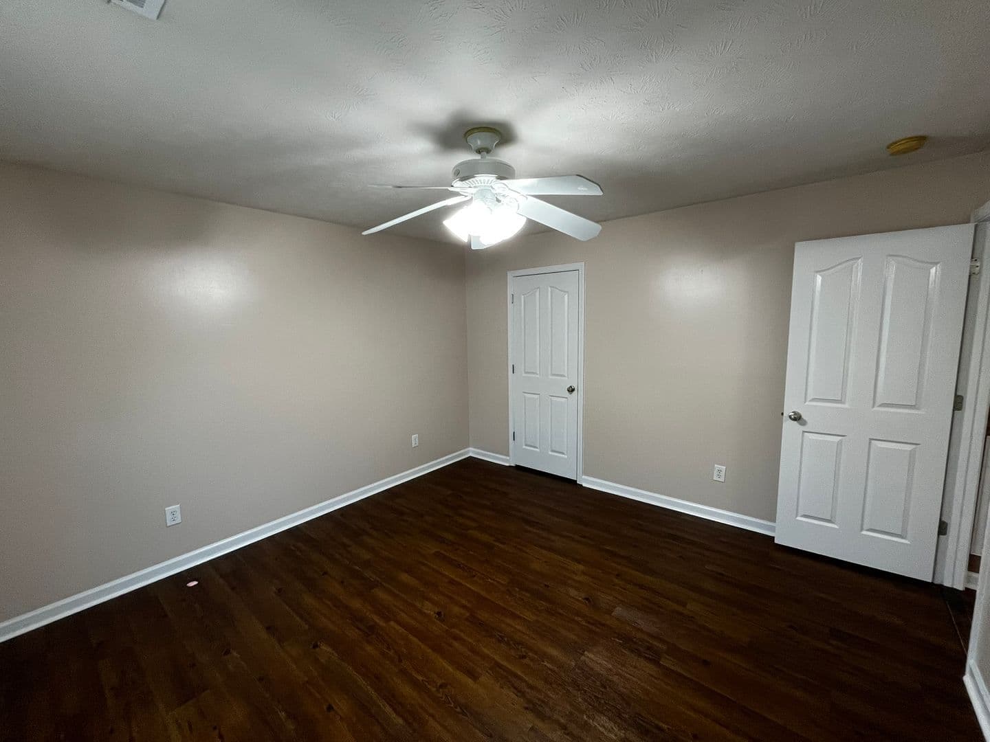 Phenix City House: 822 Lee Road 213